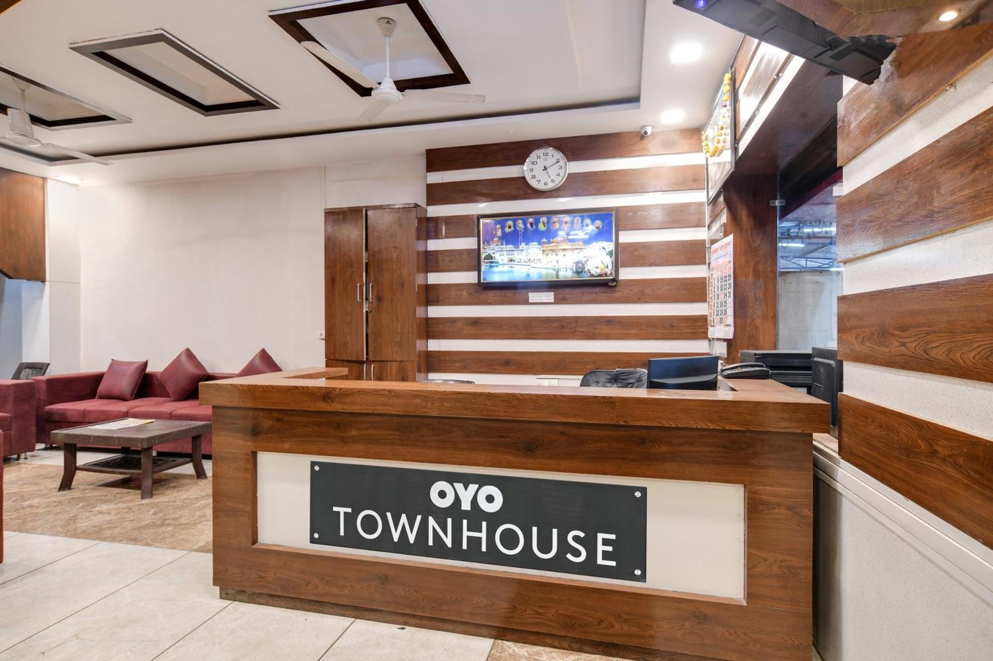 Townhouse Prime Stay Indore Exterior photo